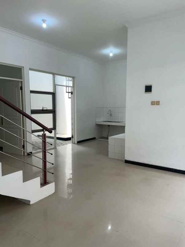 rumah lebak indah 2 lantai siap huni one gate 1 3m