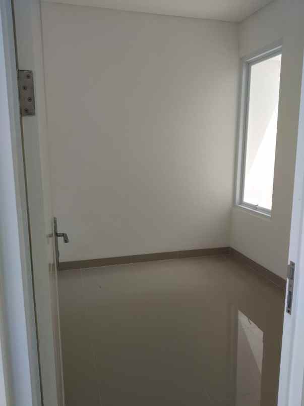 rumah meruyung limo depok