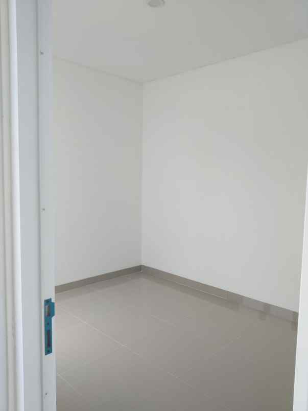 rumah meruyung limo depok