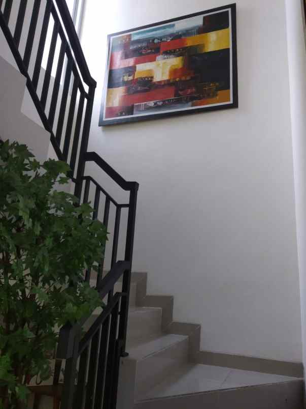 rumah meruyung limo depok