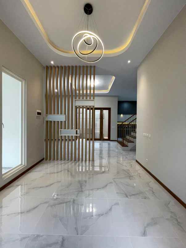 rumah mewah 2 lantai dekat ring road barat yogyakarta