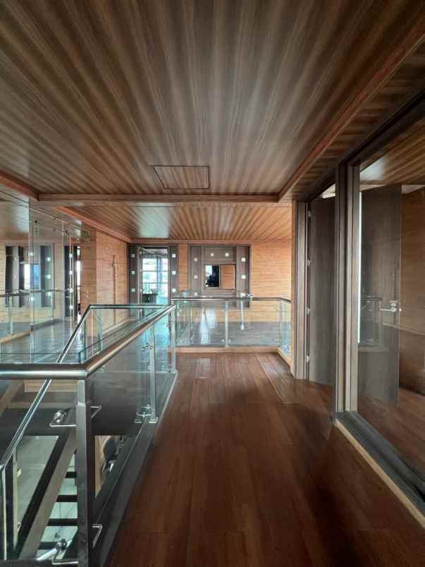 rumah mewah 3 lantai lift di pejaten harga spesial