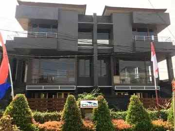 rumah mewah 3 lantai lift di pejaten harga spesial