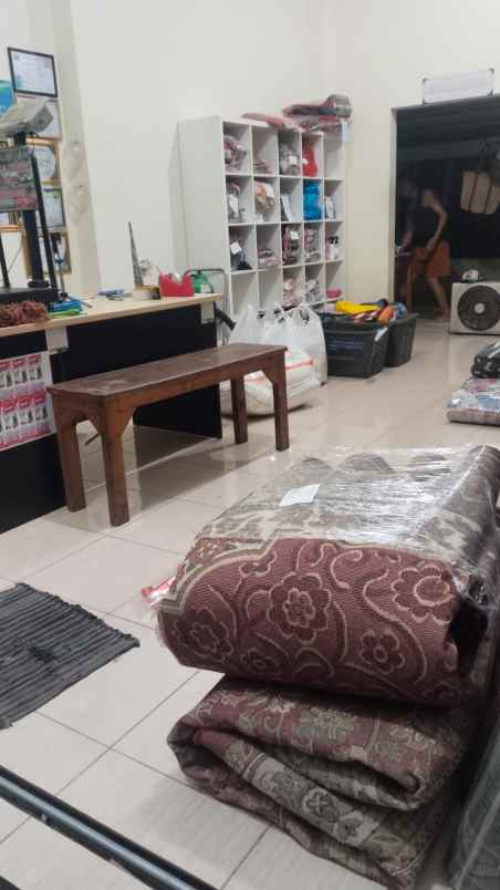 rumah mewah dan luas di mekarjaya pusat kota depok