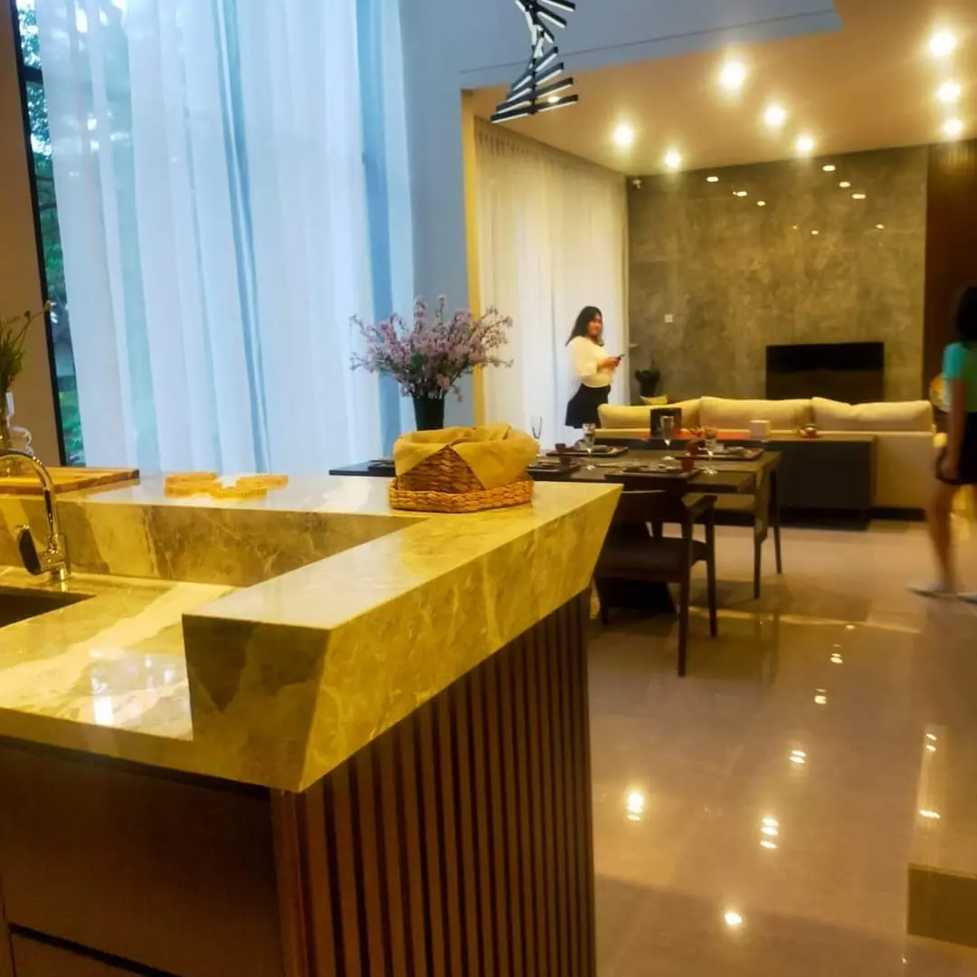 rumah mewah di jababeka cikarang