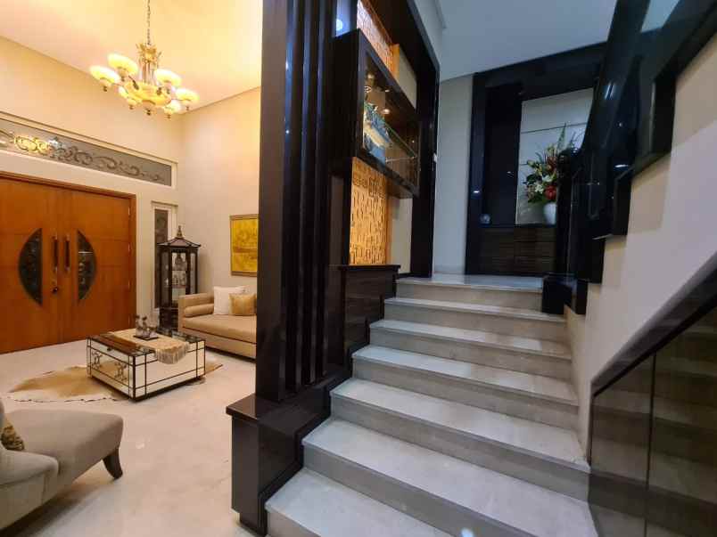 rumah mewah di menteng jakarta pusat