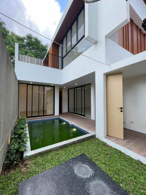 rumah mewah progres bangun dekat kampus ugm yogyakarta