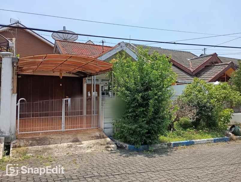 rumah mewah siap huni lokasi di pbi araya