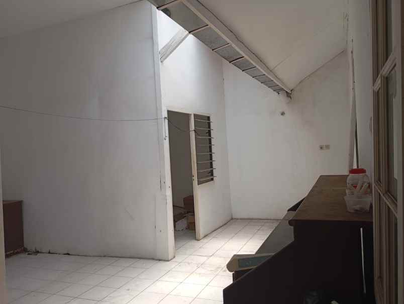 rumah mewah siap huni lokasi di pbi araya