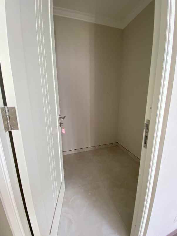 rumah mewah siap huni lokasi di villa puncak tidar