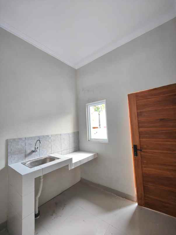 rumah minimalis belakang umy