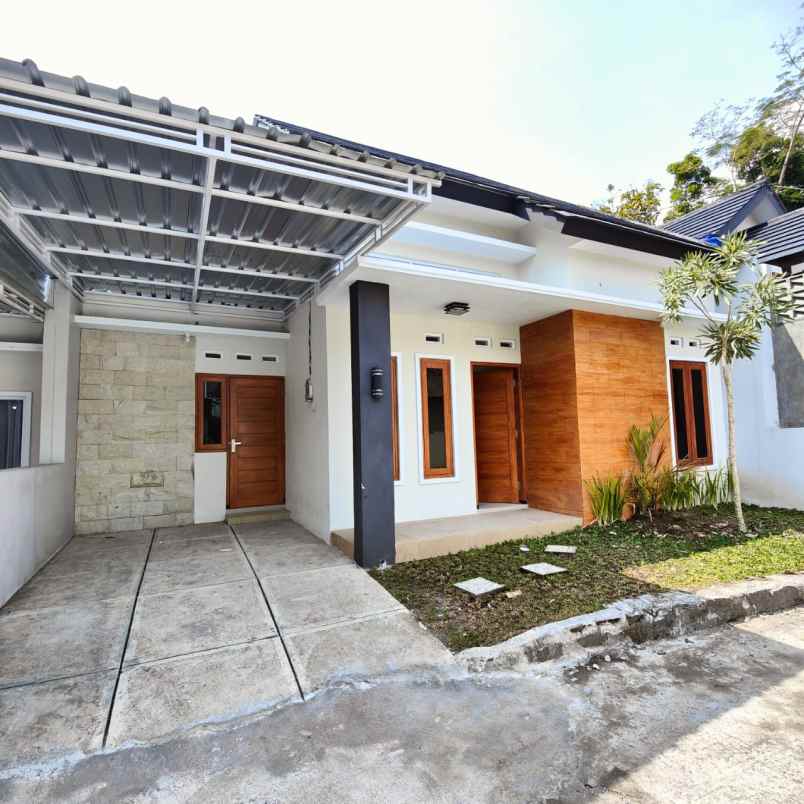 rumah minimalis belakang umy