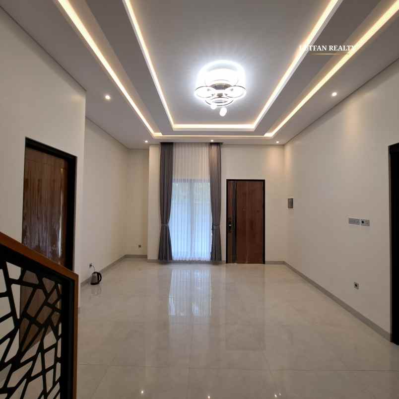 rumah modern kontemporer dalam cluster