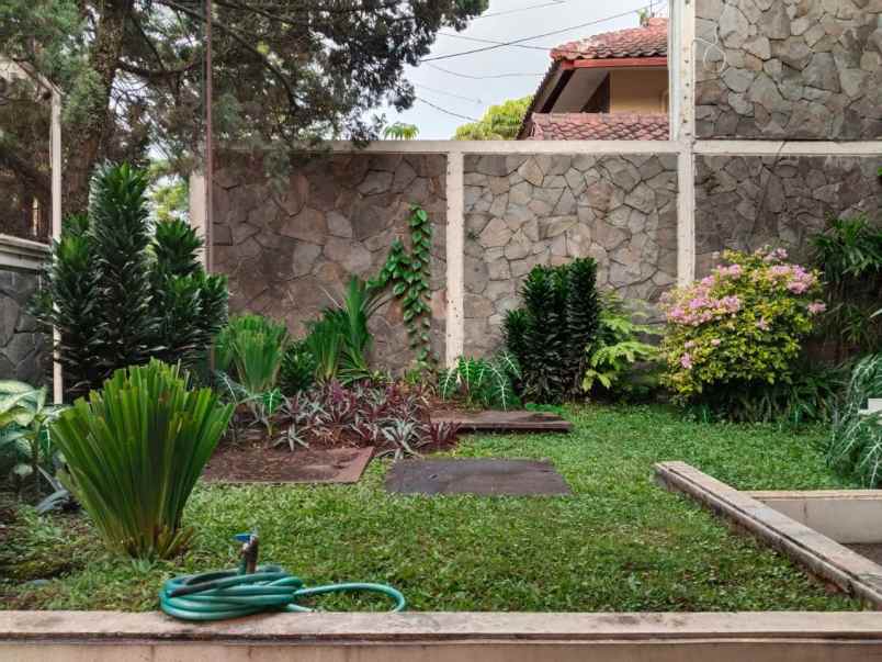 rumah murah shm sangat terawat di dago asri bandung