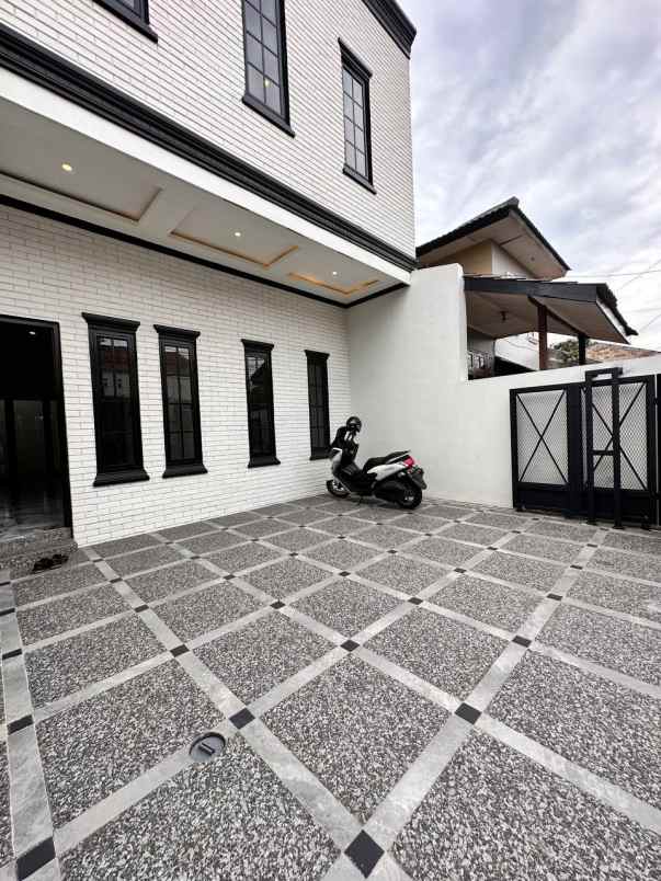 rumah non cluster readystock di cinere depok