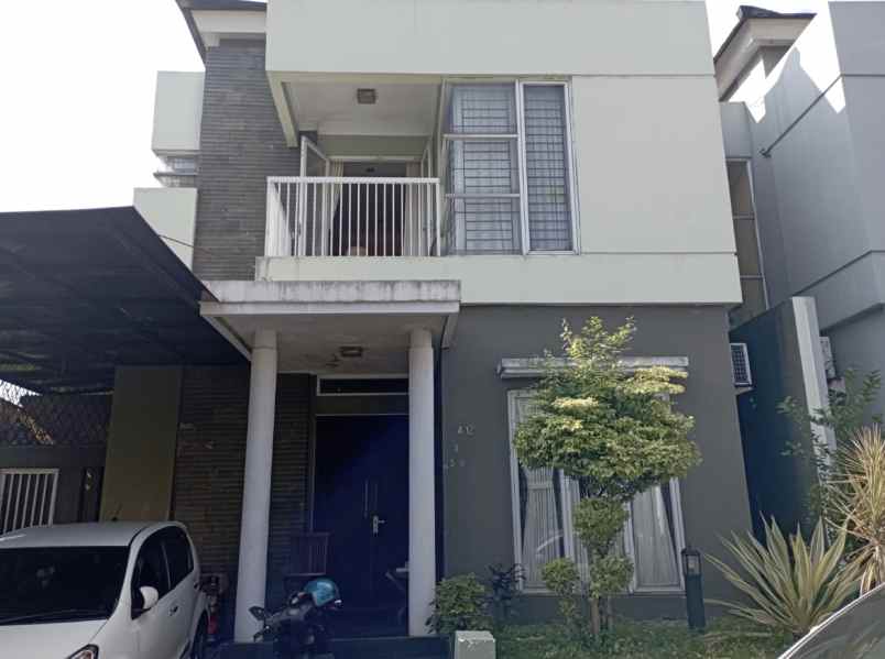 rumah second 2 lantai terawat di harjamukti depok