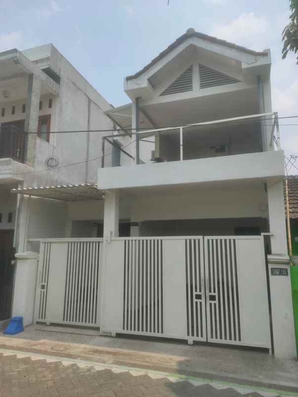 rumah siap huni 2 lantai lokasi sawojajar 2