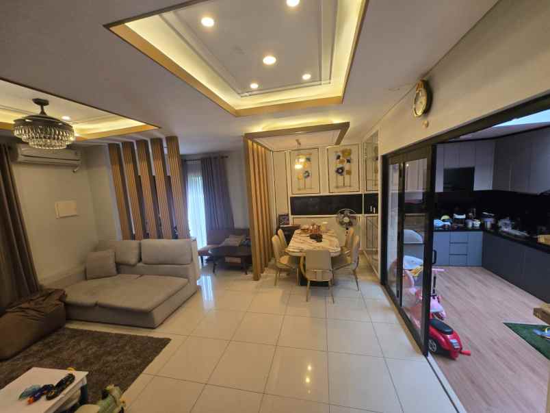 rumah siap huni di cluster mulberry summarecon bekasi