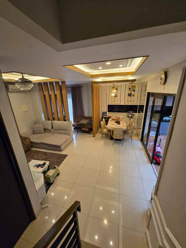 rumah siap huni di cluster mulberry summarecon bekasi