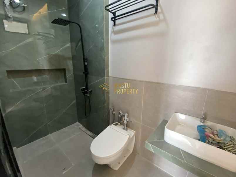 rumah siap huni kontemporer 2 lantai dekat bandara yia