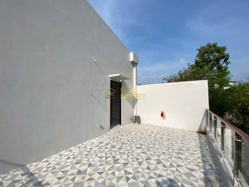 rumah siap huni kontemporer 2 lantai dekat bandara yia