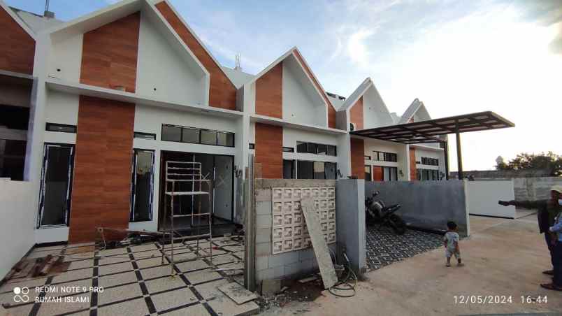 rumah siap huni lokasi strategis bintara bekasi barat