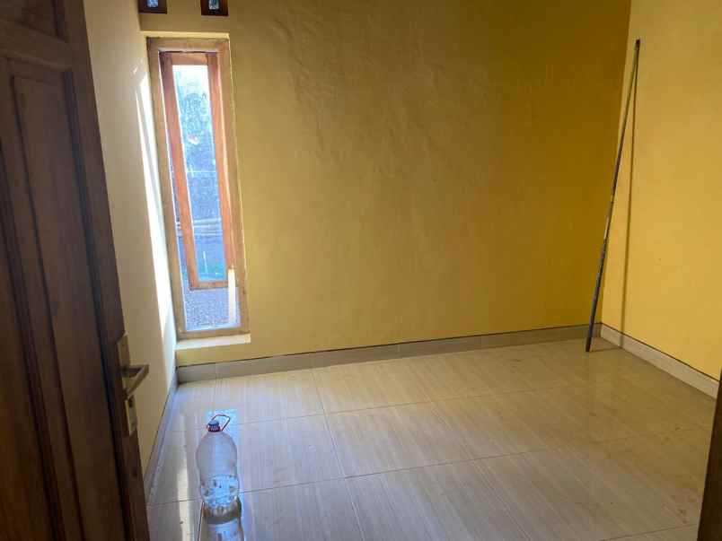 rumah siap huni selesi renovasi view sawah