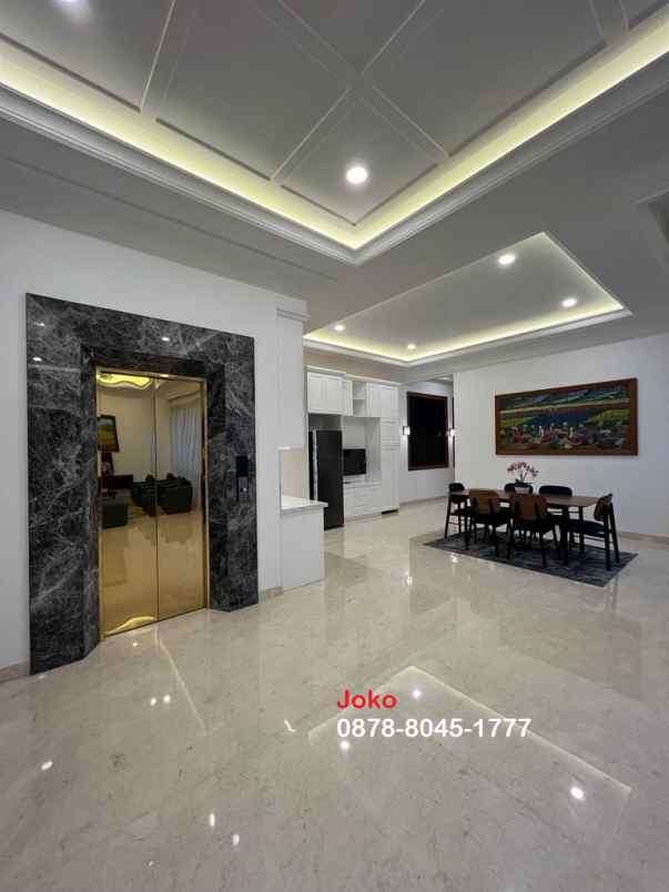 rumah super mewah di kemang dalam jakarta selatan