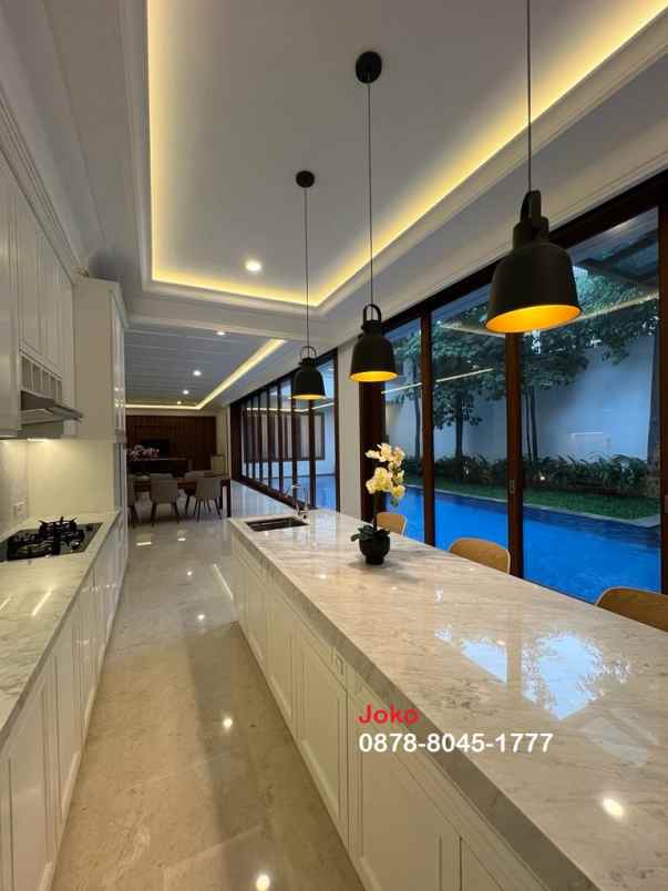 rumah super mewah di kemang dalam jakarta selatan