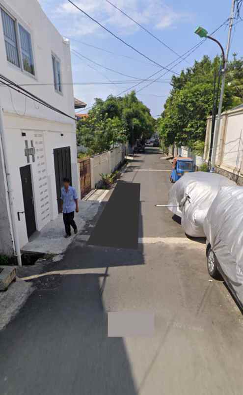 rumah tingkat bebas banjir di pulomas kayu putih