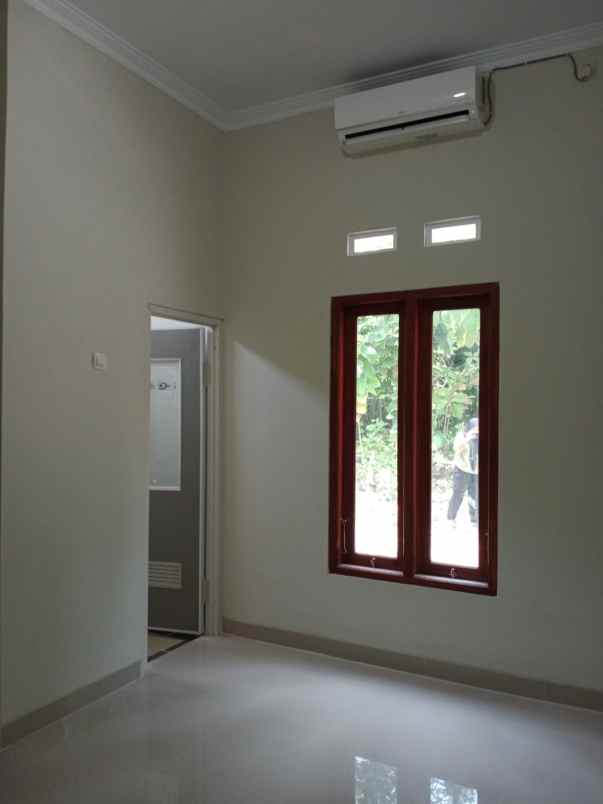 segera miliki rumah minimalis belakang umy