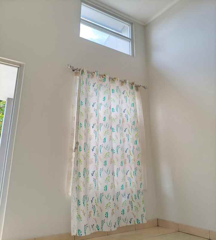 sewa rumah di summarecon emerald karawang