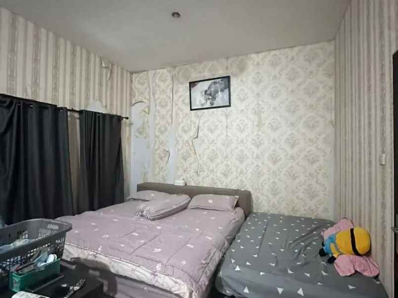 super hot rumah 2 lantai semi furnished di rawamangun