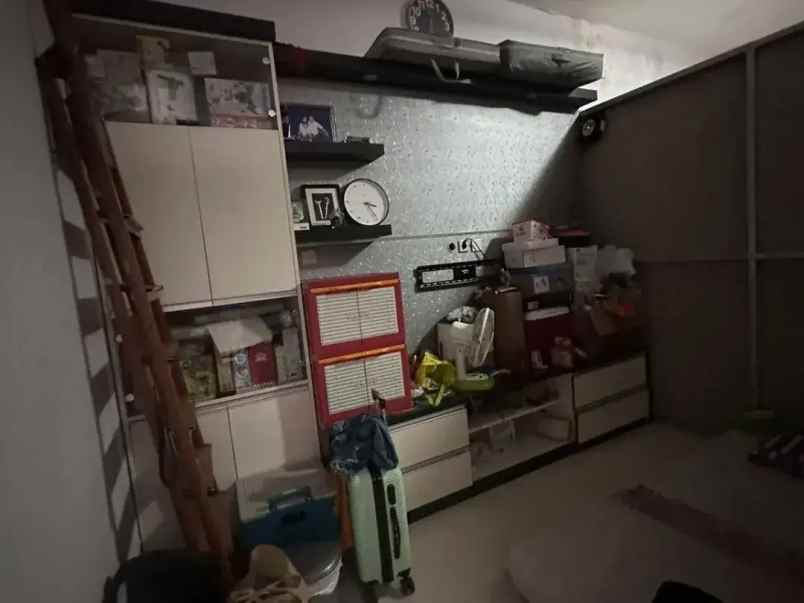super hot rumah 2 lantai semi furnished di rawamangun