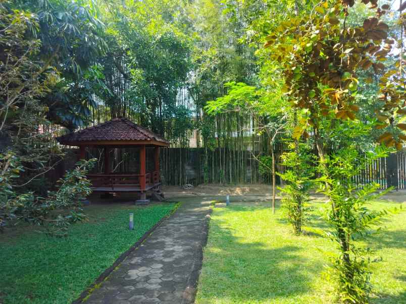 tanah luas lokasi strategis dekat stadion maguwoharjo