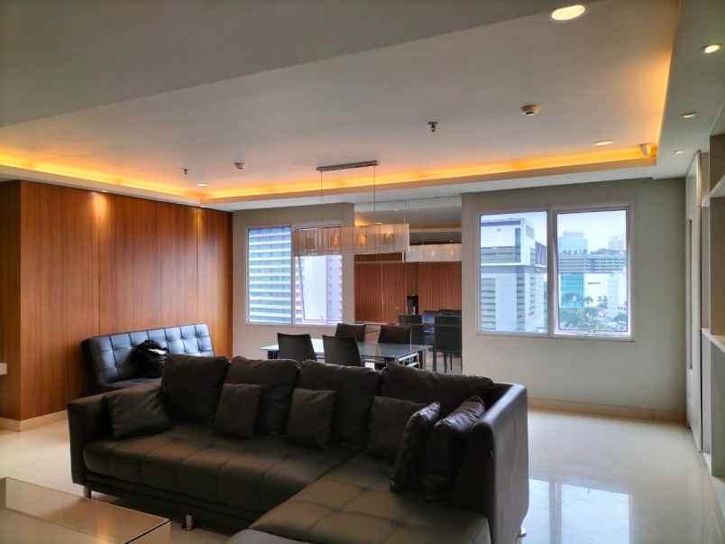 thamrin executive residence size 182 m2