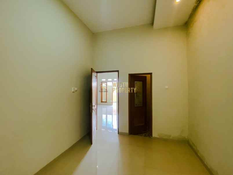 1 unit rumah murah 6 menit ke kampus amikom jogja