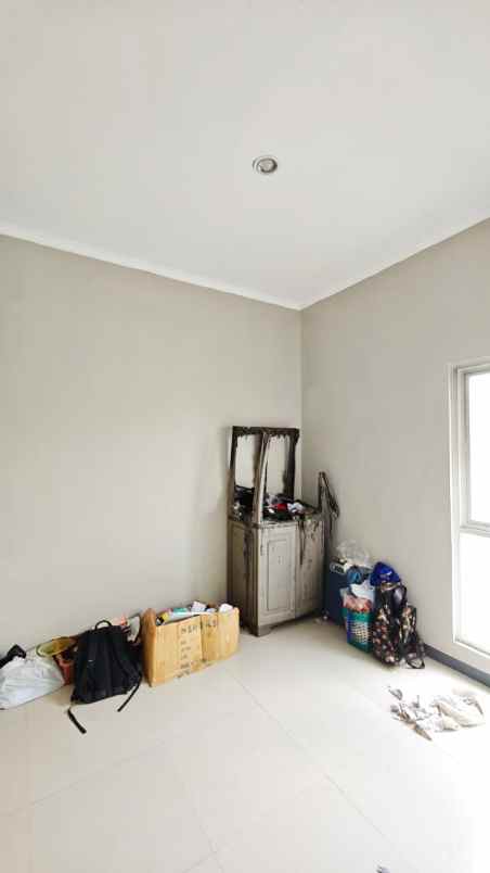 alana regency pondok tjandra sidoarjo hadap selatan