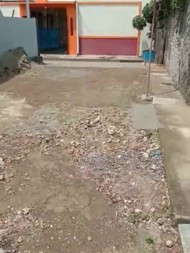 dijual 3 rumah yang di kontrakan