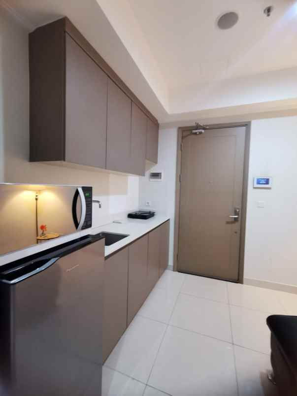 dijual apartemen gold coast pik