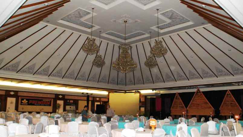 dijual hotel jalan dr susilo