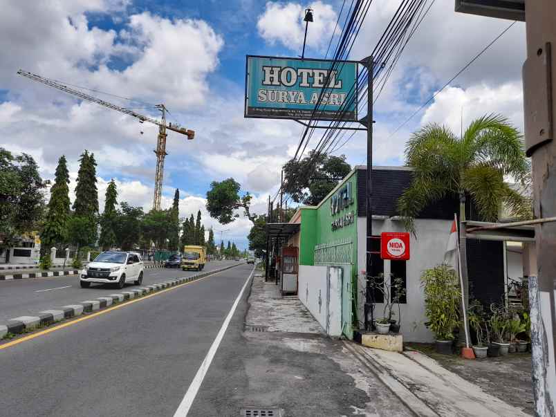dijual hotel jl ringroad utara