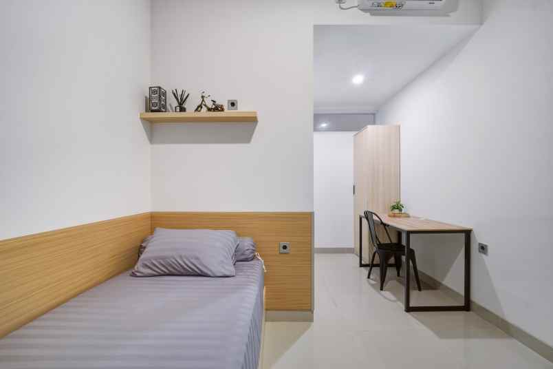 dijual kost jl petojo enclek vii rt 3