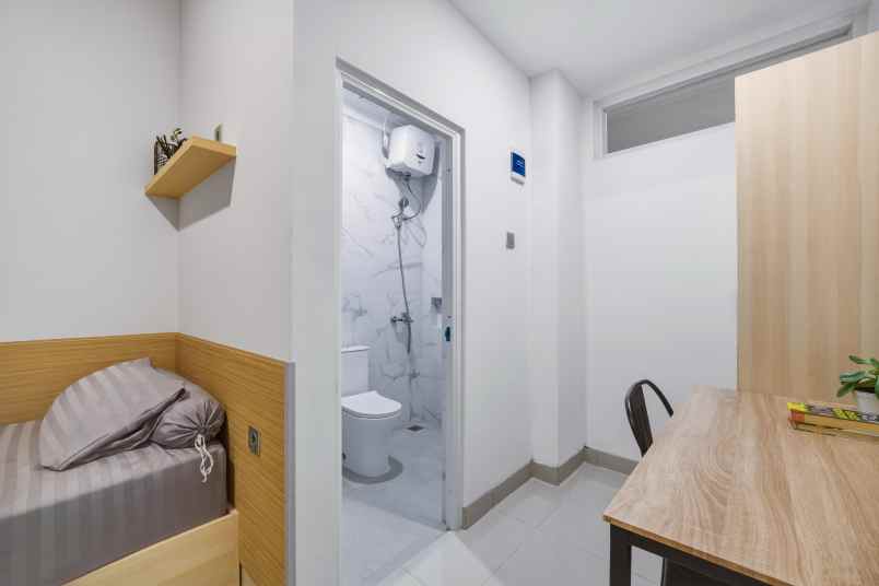 dijual kost jl petojo enclek vii rt 3