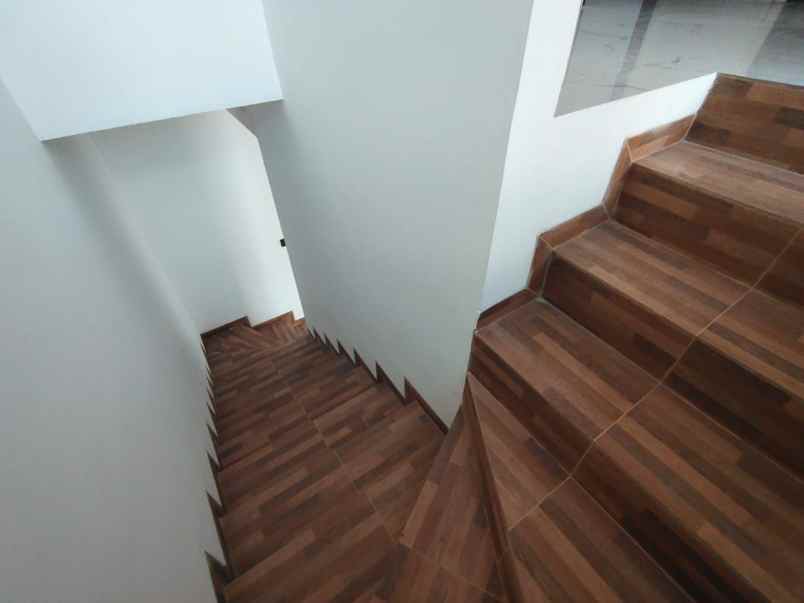 dijual rumah 2 lantai termurah setangsel mulai 749juta