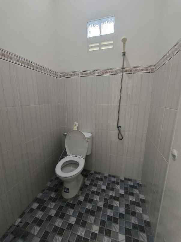 dijual rumah 200 meter jl kebon agung