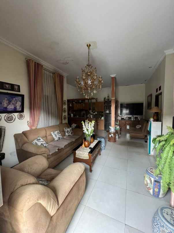 dijual rumah 456 jln lubang buaya raya
