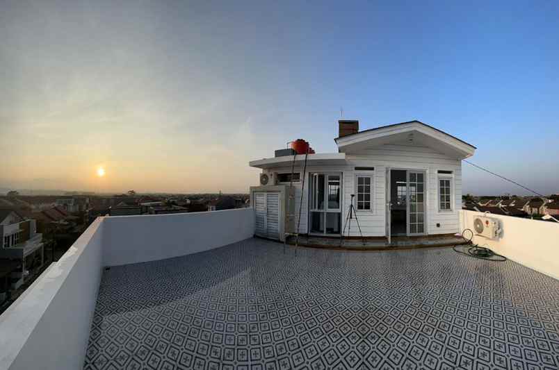 dijual rumah antapani