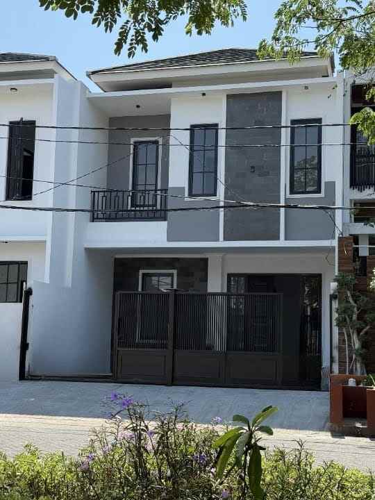 dijual rumah araya
