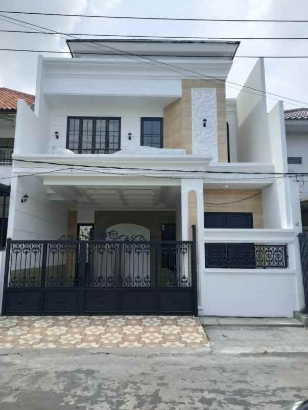 dijual rumah babatan pantai